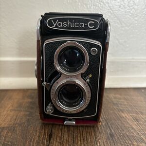 Yashica-C TLR 120 Film Camera Yashikor 1:3;5 f=80mm Copal-MX Lens UNTESTED
